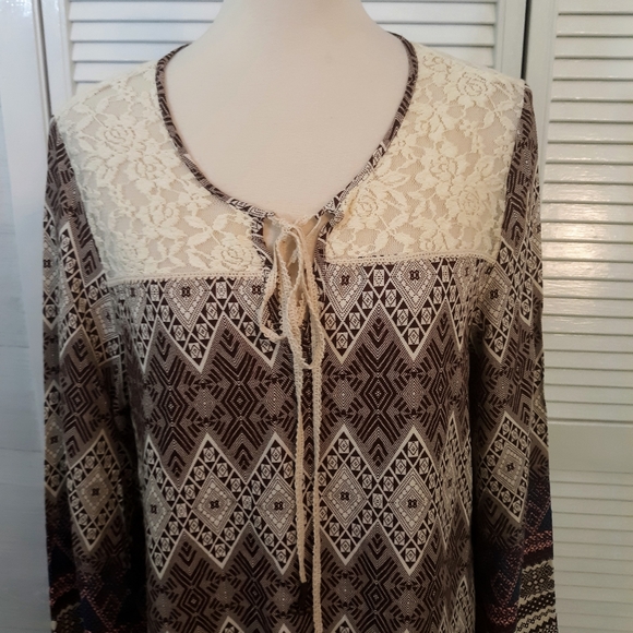 Jodifl lace shift dress sz medium - Picture 7 of 7